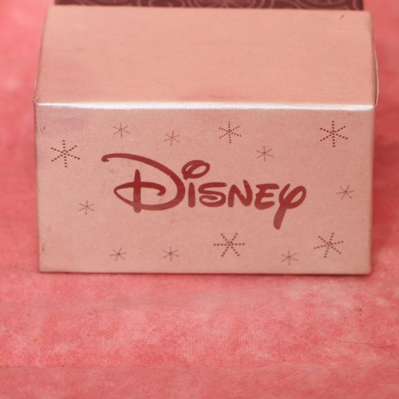 Winnie the Pooh Bracelet - Picture 3 of 5